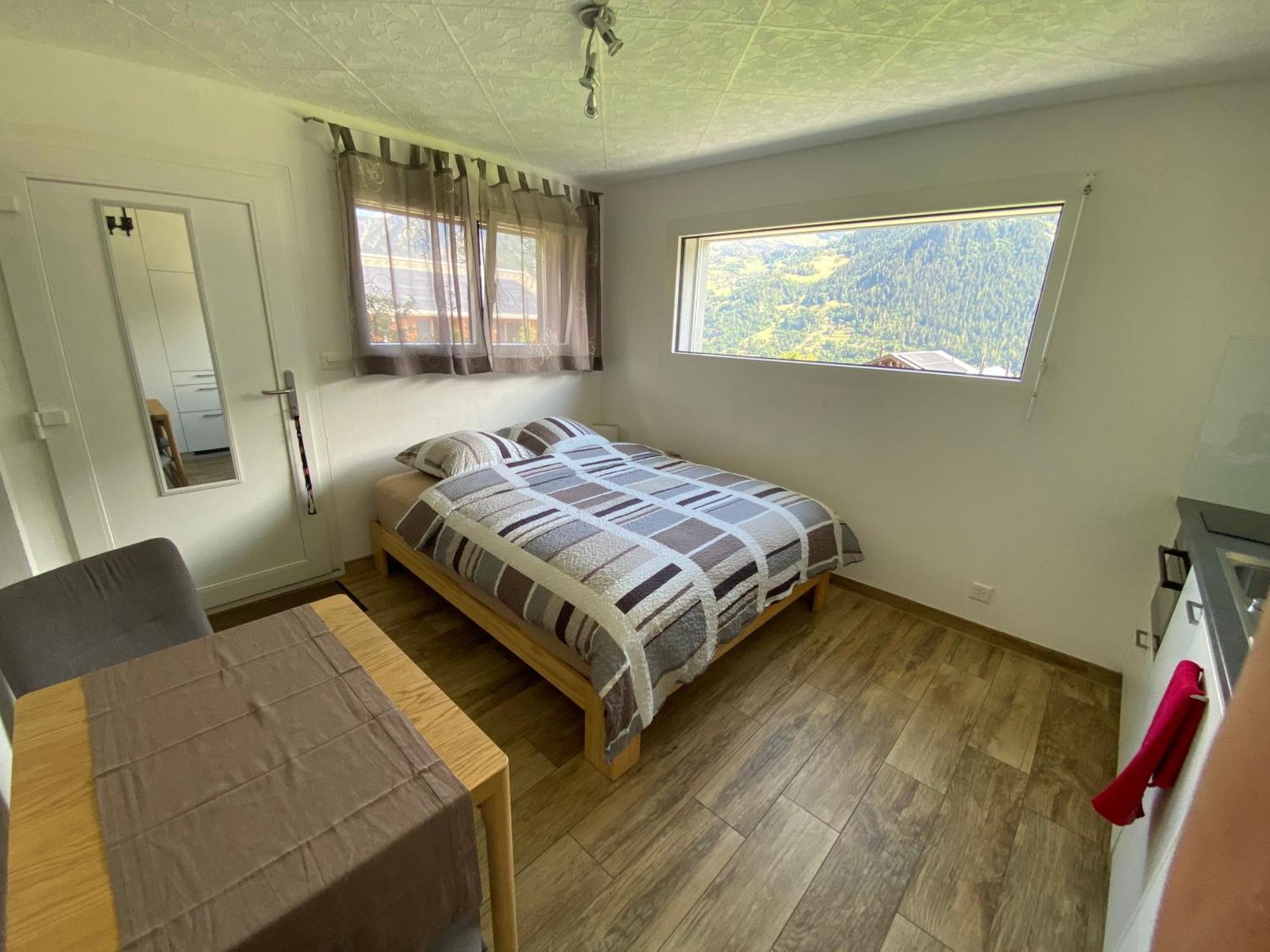Aux Grands-Vergers Apartment Bruson Bagian luar foto